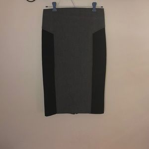 Express gray/black skirt, size 2